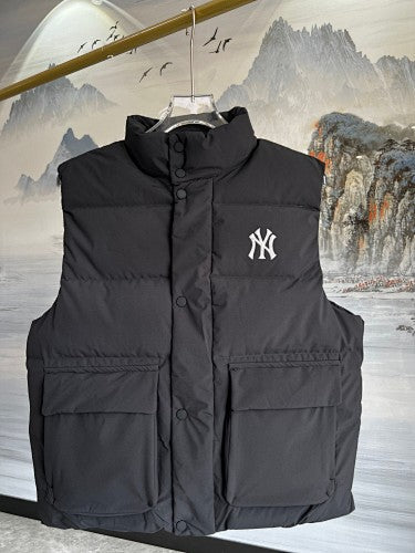 MLB New York Yankees Black Down Vest