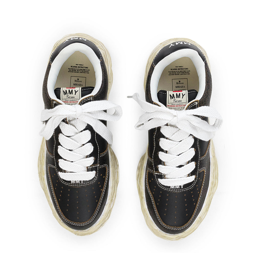 WAYNE LOW CRACKING BLACK LOW-TOP SNEAKER