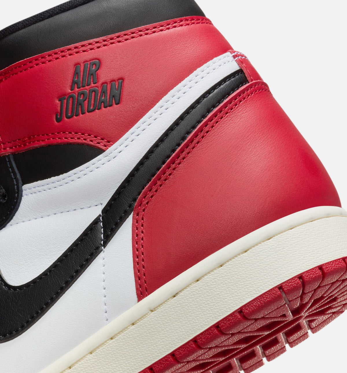 Air Jordan 1 Retro High OG Black Toe Men's Lifestyle Shoes - White / Black / Varsity Red / Sail