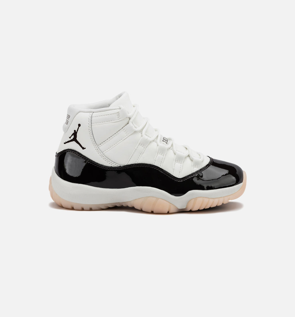 Air Jordan 11 Retro Neapolitan – Women's Lifestyle Shoe in Sail/Velvet Brown/Atmosphere