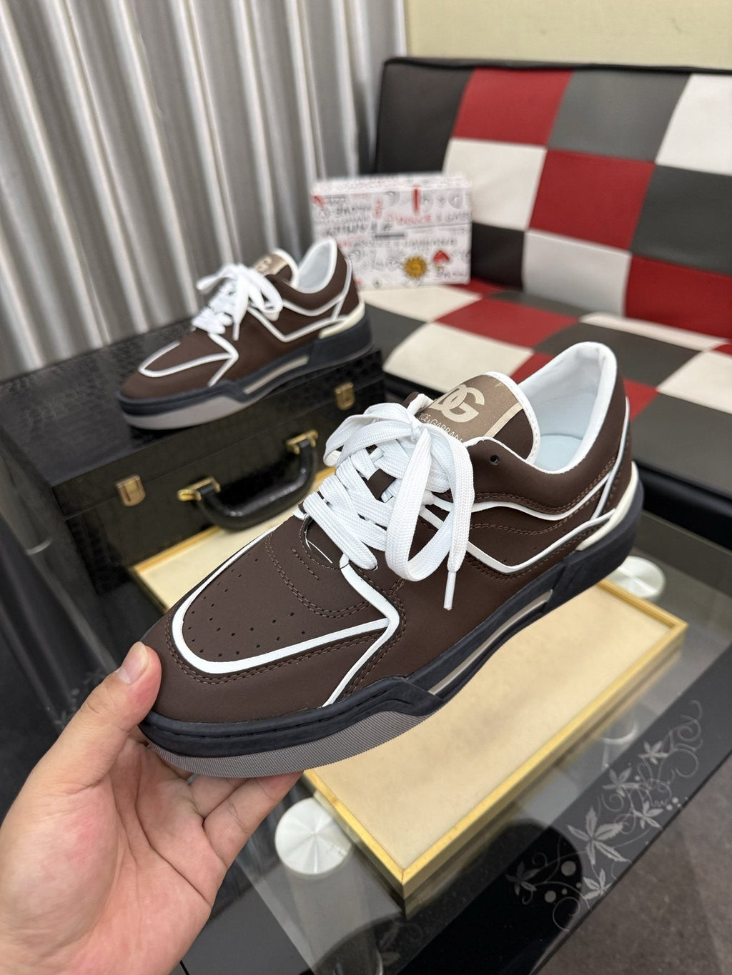 Dolce & Gabbana Brown Piped Low-Top Sneakers