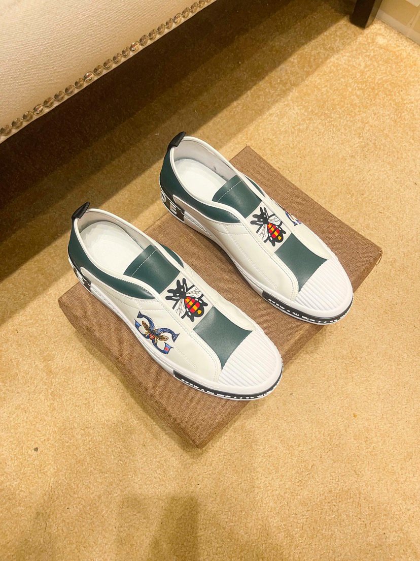 Men's White & Dark Green Embroidered Slip-On Shoes