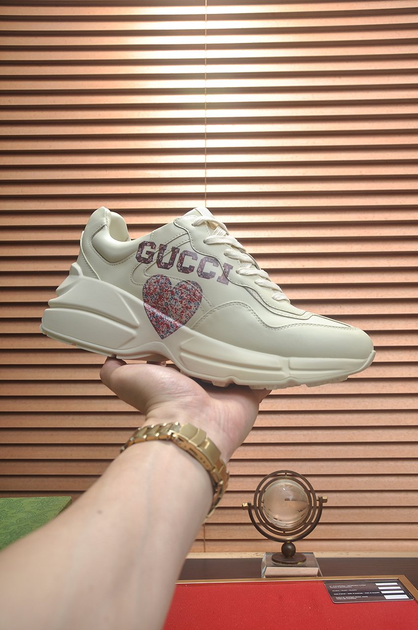 Gucci White Heart-Accent Chunky Sneakers