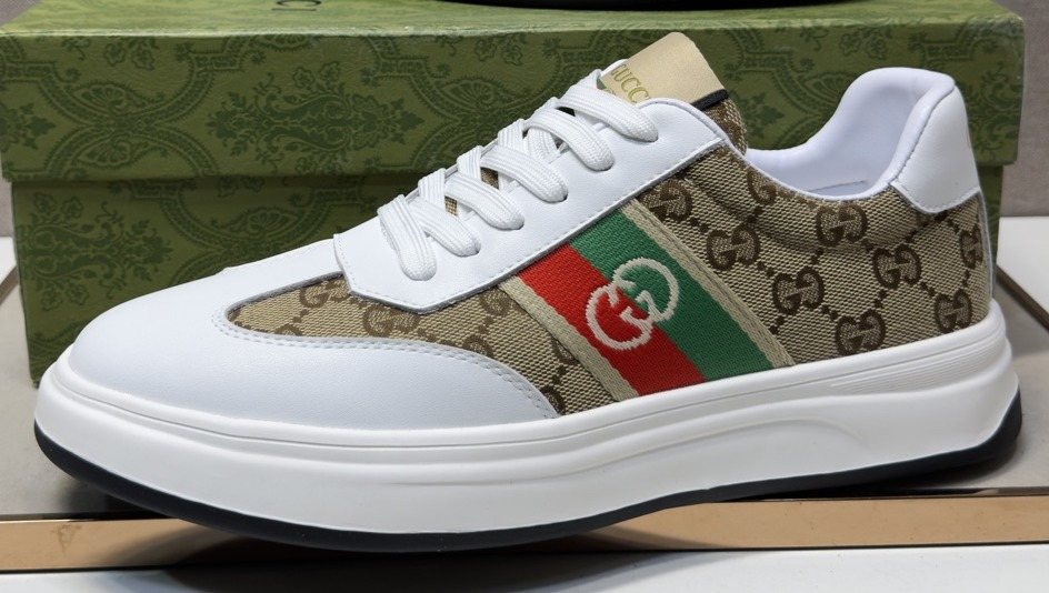 Gucci Men's Web Stripe Low-Top Sneakers