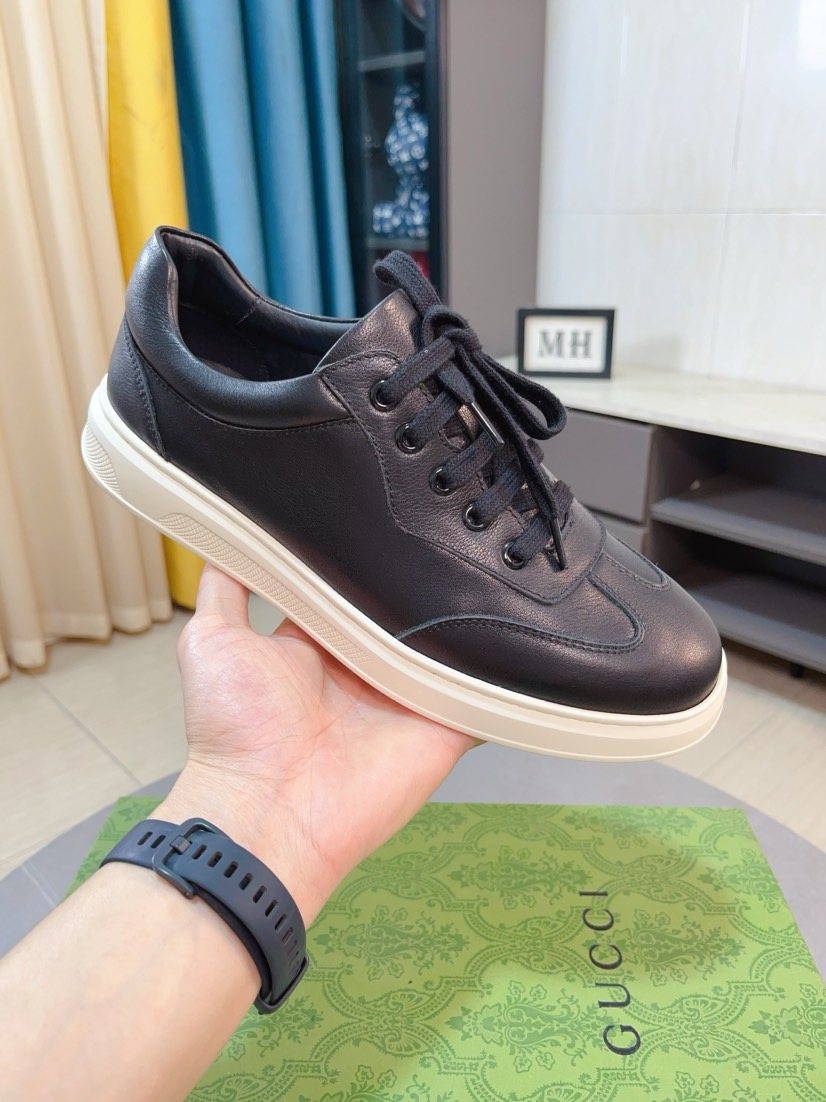 Gucci Low-Top Lace-Up Sneakers