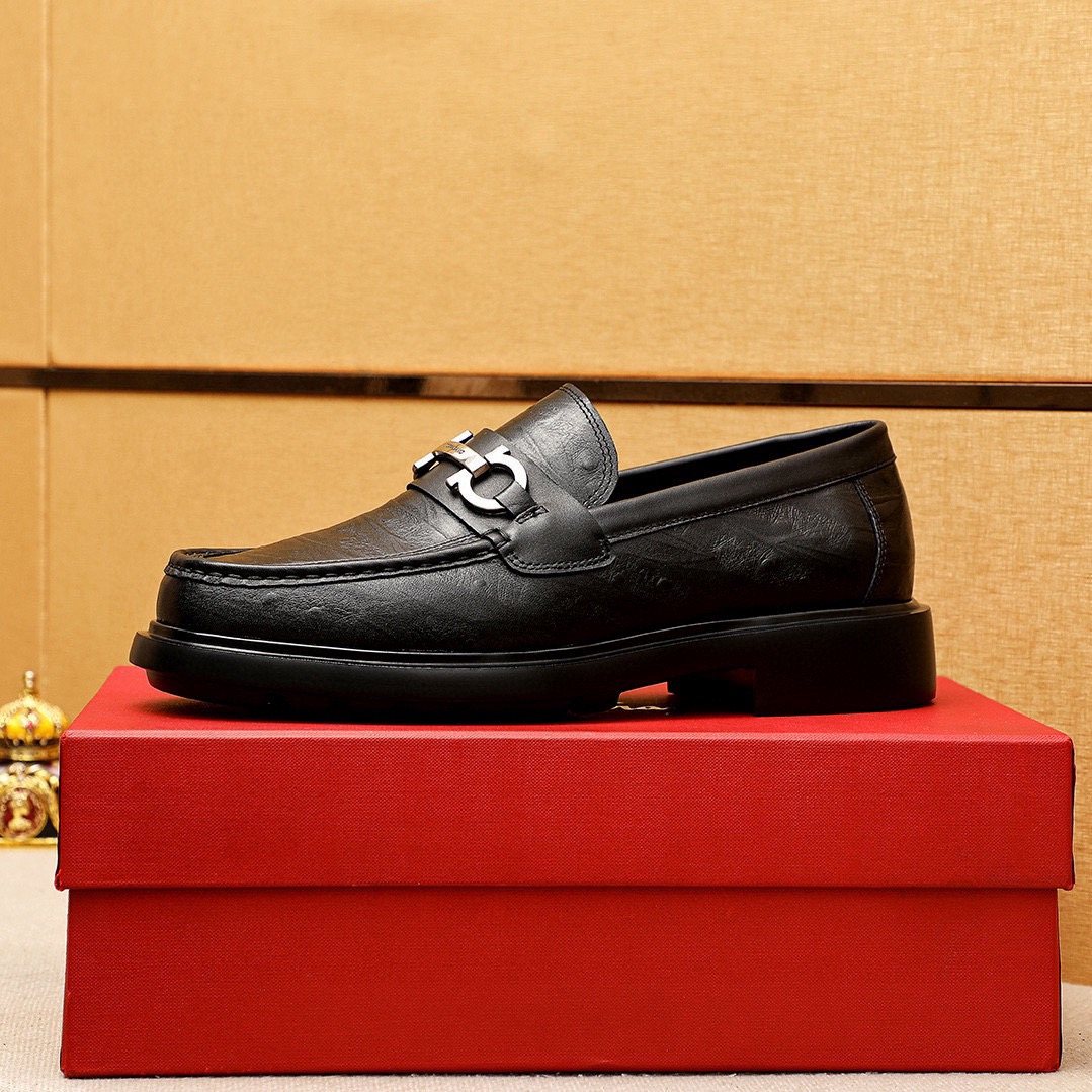 Salvatore Ferragamo Black Bit Loafers - Embossed Texture